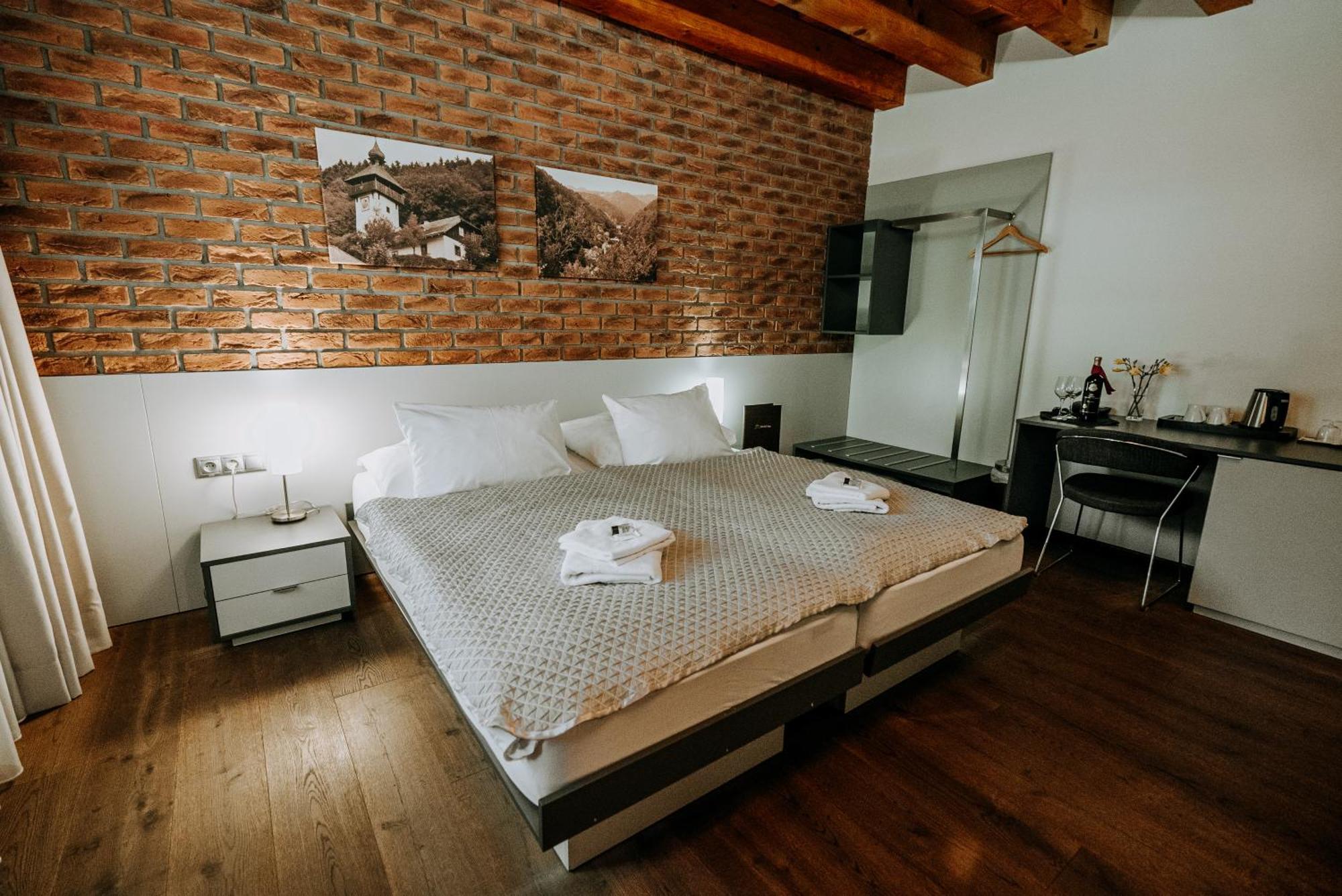 Penzion Bansky Dom Banská Štiavnica Esterno foto